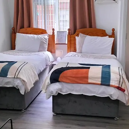 Blue Moon Self Catering Tatil Evi Dunkineely