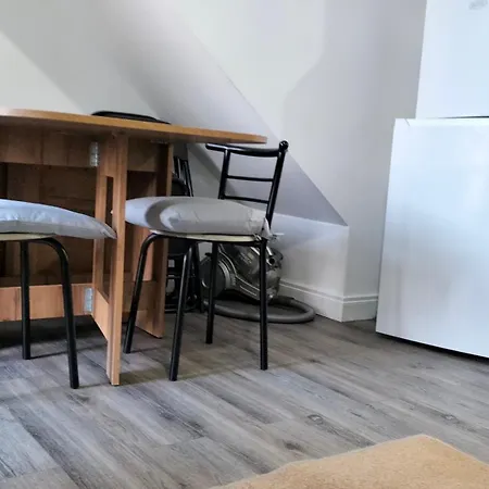 Blue Moon Rent A Feriehus Dunkineely
