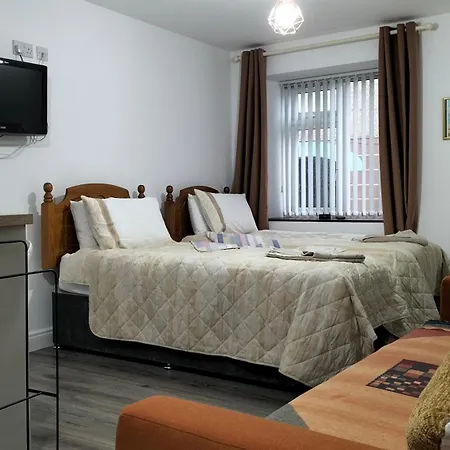 Blue Moon Self Catering * Dunkineely