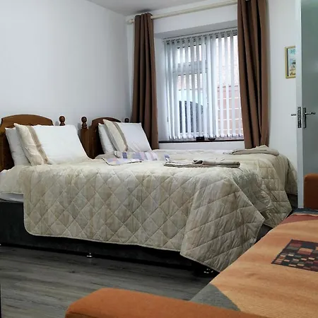 Blue Moon Self Catering Tatil Evi Dunkineely