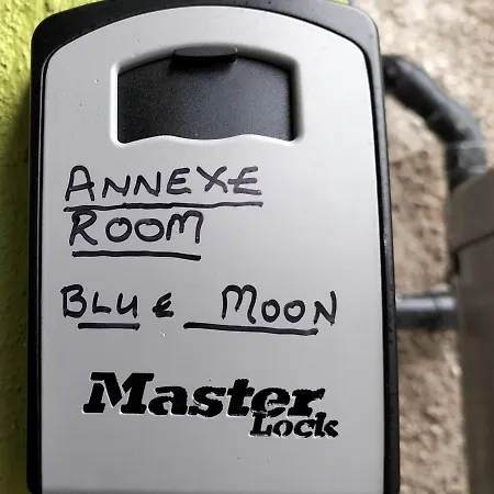 Blue Moon Self Catering Сasa de vacaciones Dunkineely